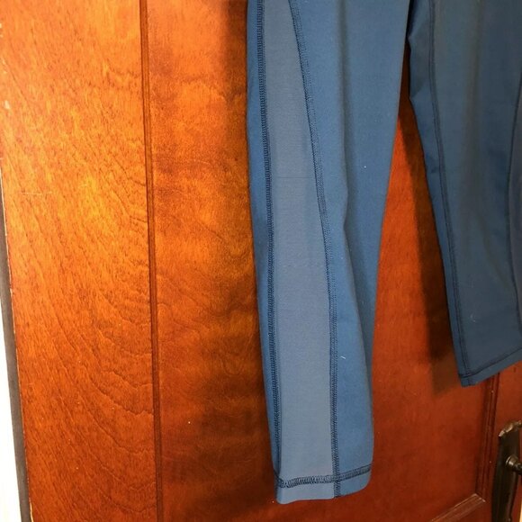 OLD NAVY ACTIVE SIZE LARGE PEACOCK BLUE CROPPED LEGGINGS - Picture 7 of 8